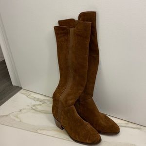 Suede boots
